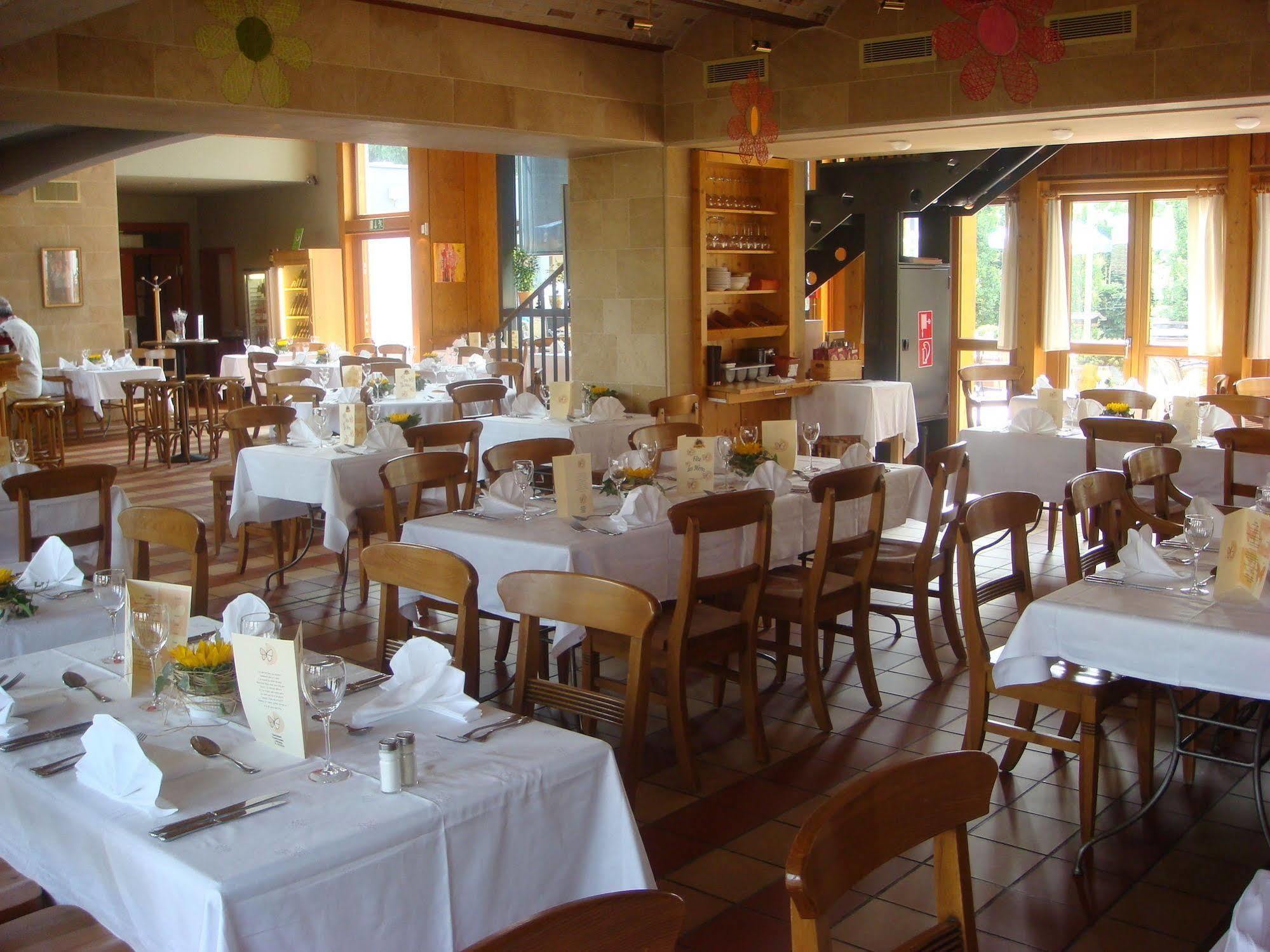 Brasserie Beierhaascht Bascharage Kültér fotó